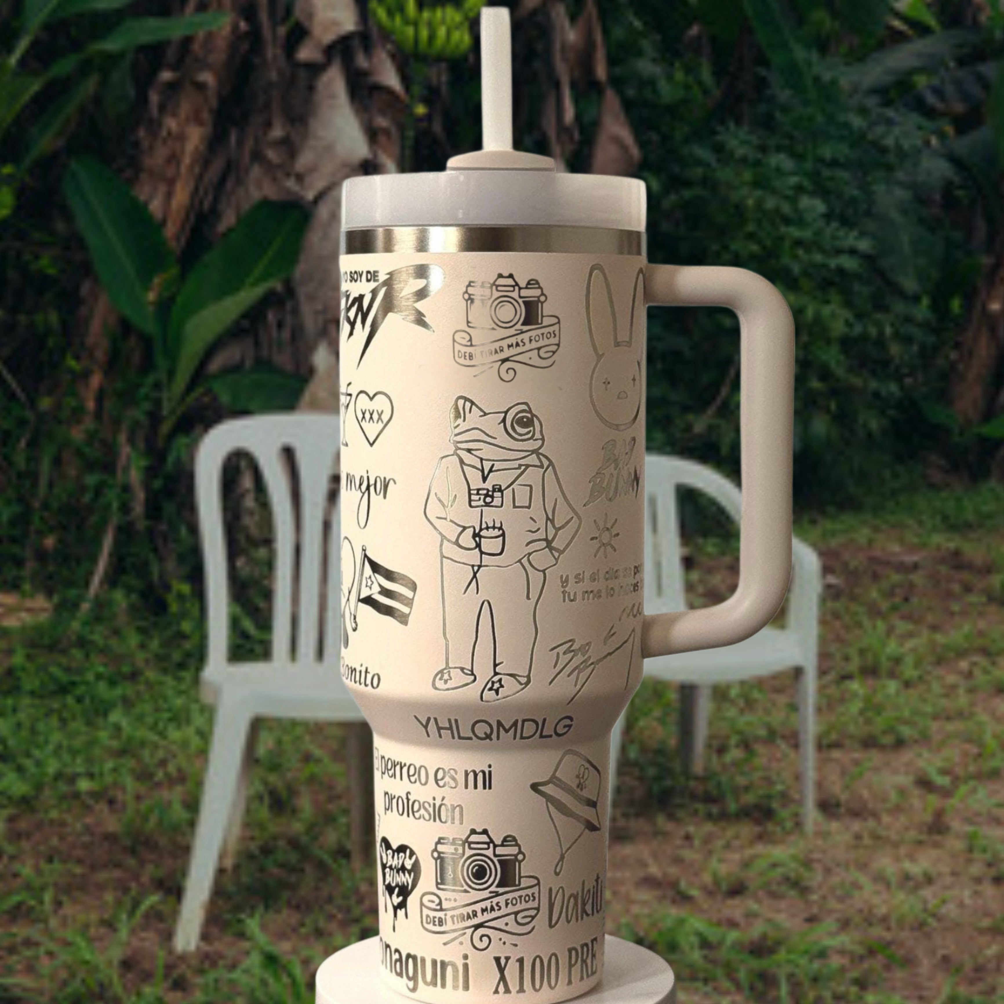 Vaso Trendy / Bad Bunny / 1.2L